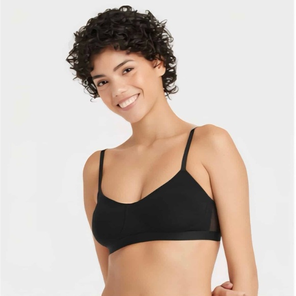 Colsie Other - NWT: Colsie Size S Black Bralette! One piece!